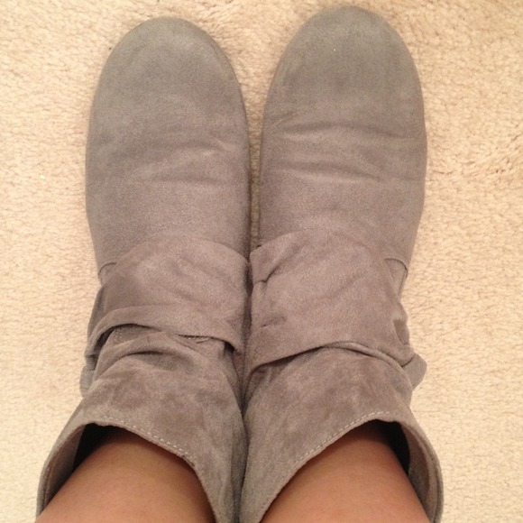 Grey boots