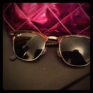 💯authentic 💢reduced 💢Raybans sunglasses