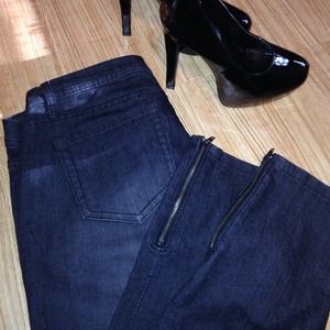 🔴SOLD🔴 Gray washed Denim Ankle zippered jeans