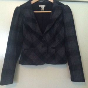 ☑️SOLD-Black & grey plaid blazer