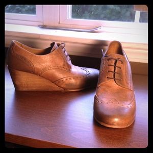 Handmade Italian Wood wedge**ONLY WORN TWICE**