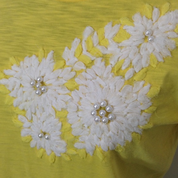 💢SOLD💢J. Crew Yellow Silk Embroidered T Shirt - Picture 2 of 3