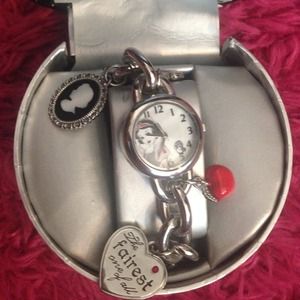 Beautiful Snow White watch!