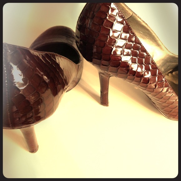 ✨Jessica Simpson Cobra Patent Leather Pump! 👠 - Picture 1 of 4
