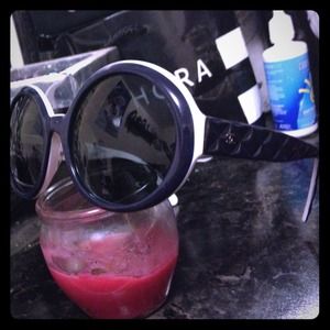 💯authentic  💢REDUCED💢 NWOT Chanel sunglasses