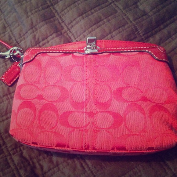 Authentic Coach Wristlet - Picture 1 of 4