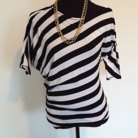 XXI B&W diagonal stripe shirt