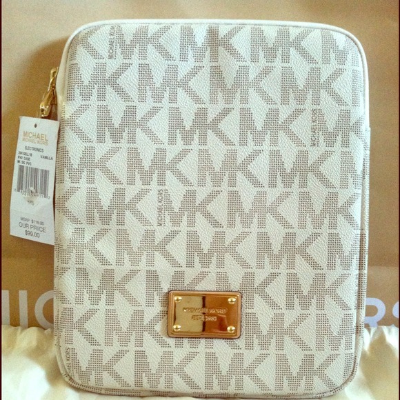 Michael Kors Accessories - ⬇Sale⬇Michael Kors Monogram PVC iPad Case Vanilla
