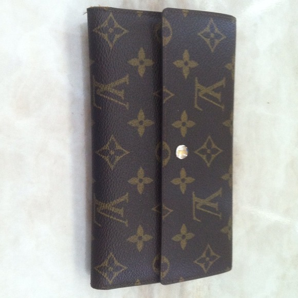 *SOLD* Authentic Louis Vuitton Wallet
