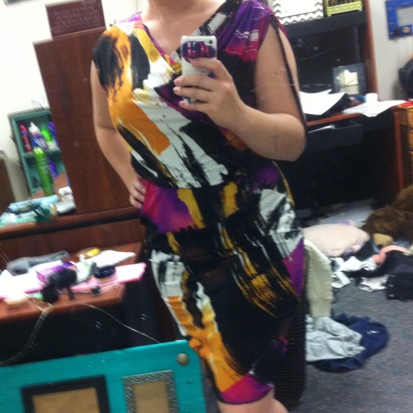 Fun printed dress - Picture 4 of 4
