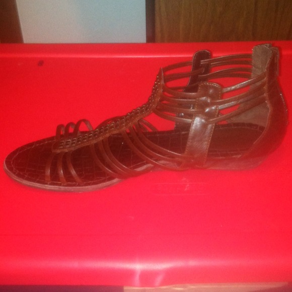 Sandals! - Picture 4 of 4