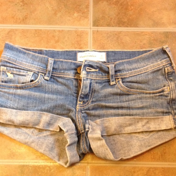Lighter wash Abercrombie kids Jean shorts