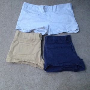 RESRVED 3 short and cute AE shorts!