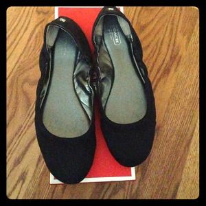 Black Coach flats 100% authentic !!