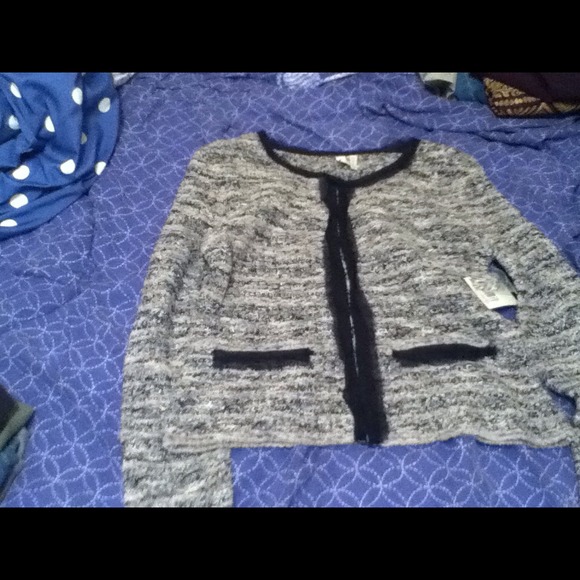 Madison sweater size small