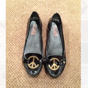 Michael Kors peace sign loafers size 6