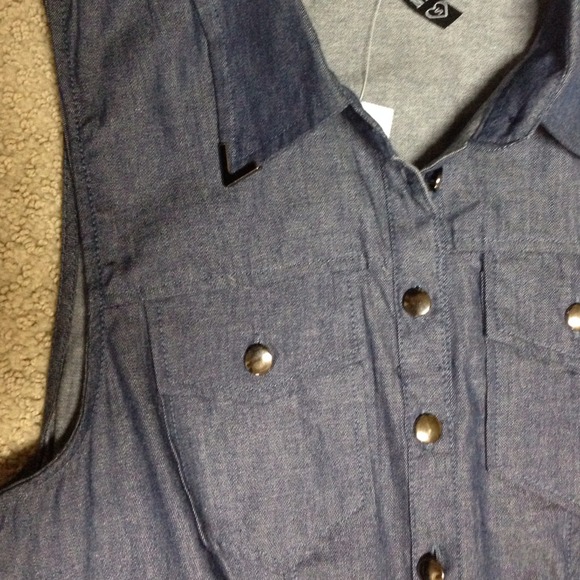 ❌SOLD IN BUNDLE ❌ - Picture 3 of 3