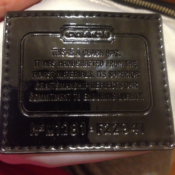 Traded in bundle! 🌹 - Picture 3 of 4