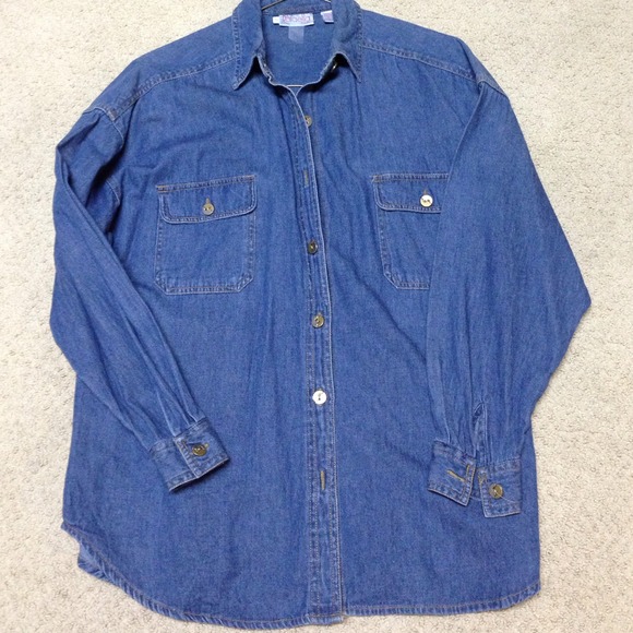 Tops - ❌ SOLD IN BUNDLE ❌