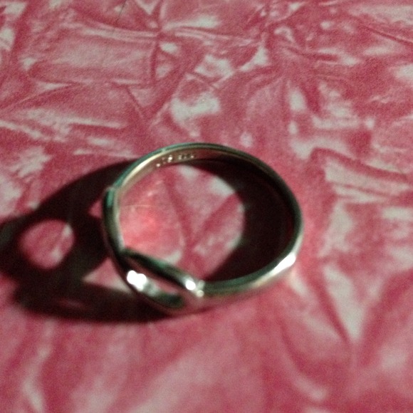 Sterling Silver Infinity Ring - Picture 3 of 3