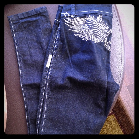 Peace with Wings Studded Dark Washed Jeans!💎