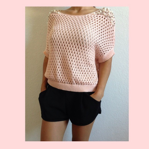 🌸Knit Sweater Top w/ Bead Detail🌸