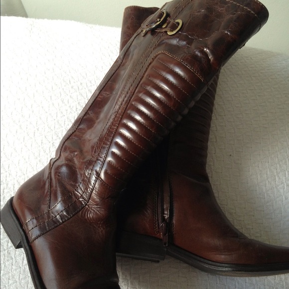 Carlos Santana Rich Brown Flat Boots