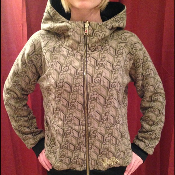 🎀sold🎀. Size small Volcom hoodie