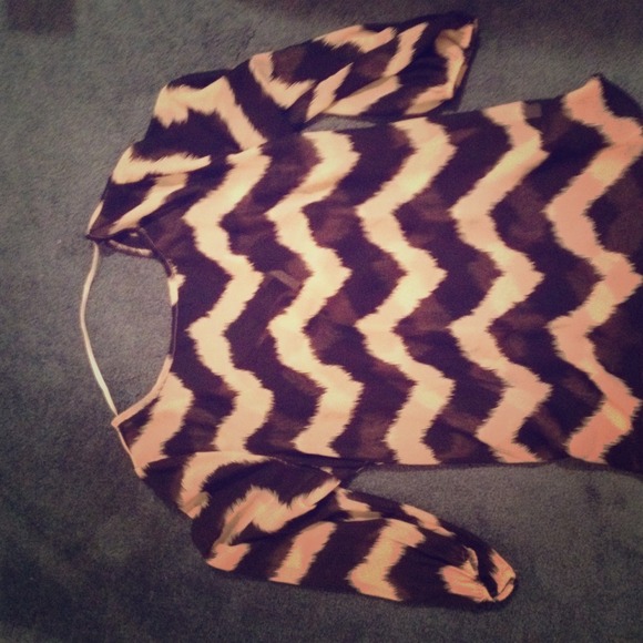 See through shirt button back - Picture 1 of 1