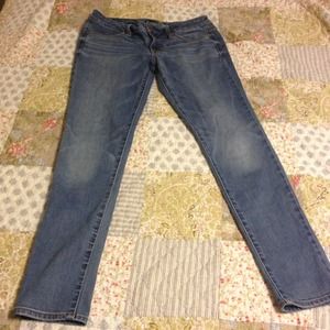 American Eagle Jegging super stretch jeans.