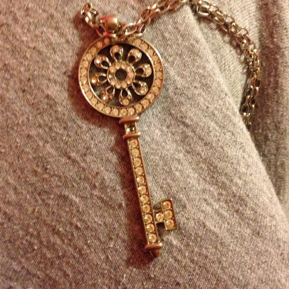 Tiffany look a like key necklace💖