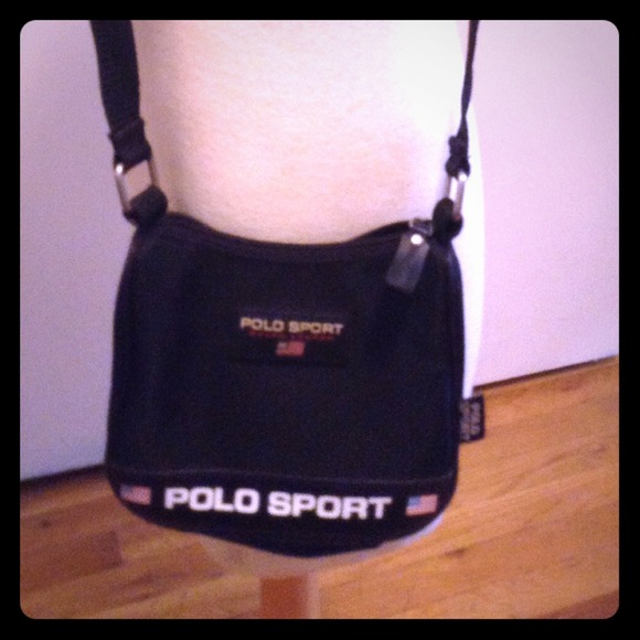 Simple black messenger bag