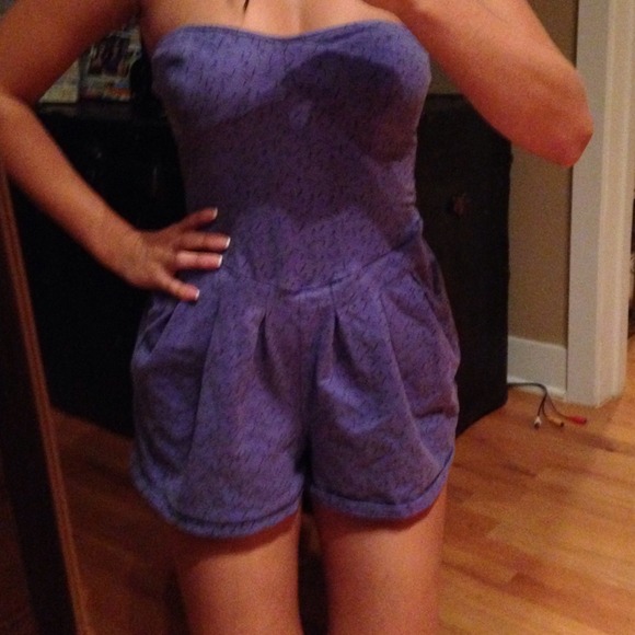 Adorable cotton romper size small 80s inspired