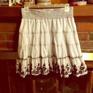 Black and white flowered laced skirt 😍