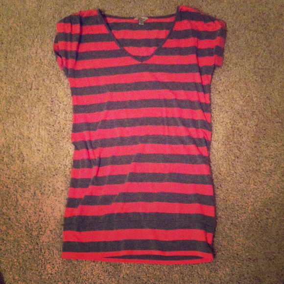 PINK AND GRAY STRIPPED GUESS SHIRT