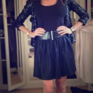 Genuine leather flounce skirt