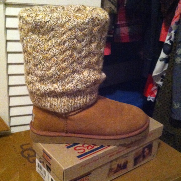 These & black and have a brown pair. - Picture 1 of 4