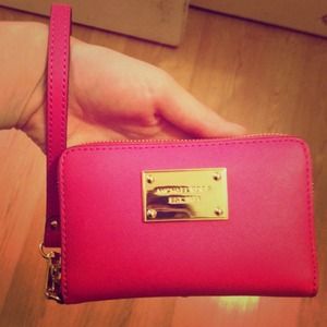 💥Reduced💥 Beautiful Michael Kors Wallet
