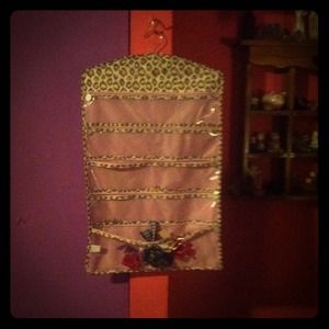 Accessories holder
