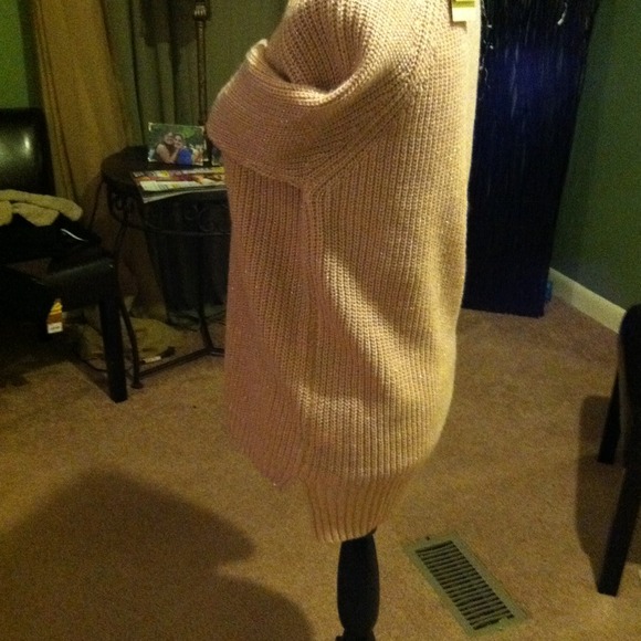 Sweater - Picture 2 of 3