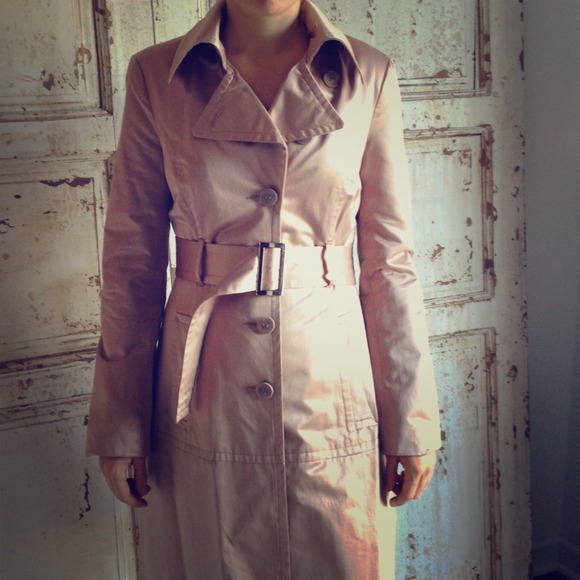 BEBE dressy trench