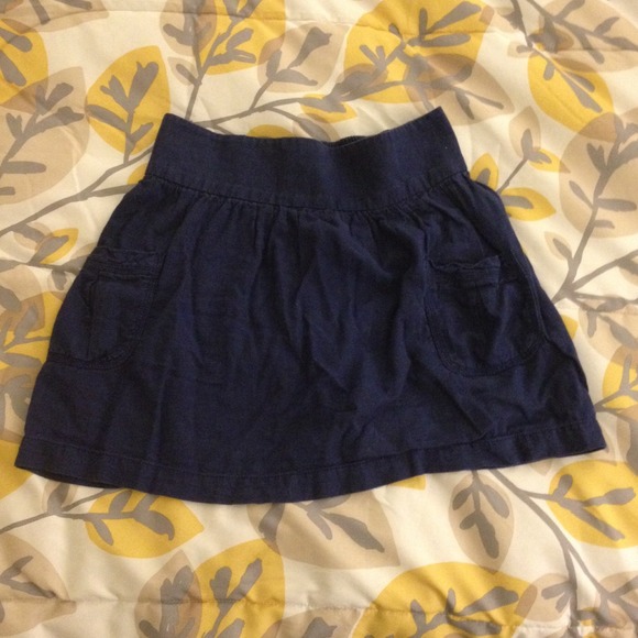 **Sold** Blue linen skirt with pockets - Picture 2 of 2