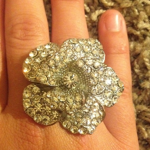 Diamond Ring. - Picture 2 of 2