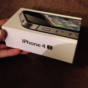 iPhone 4S BOX...with charger and head phones