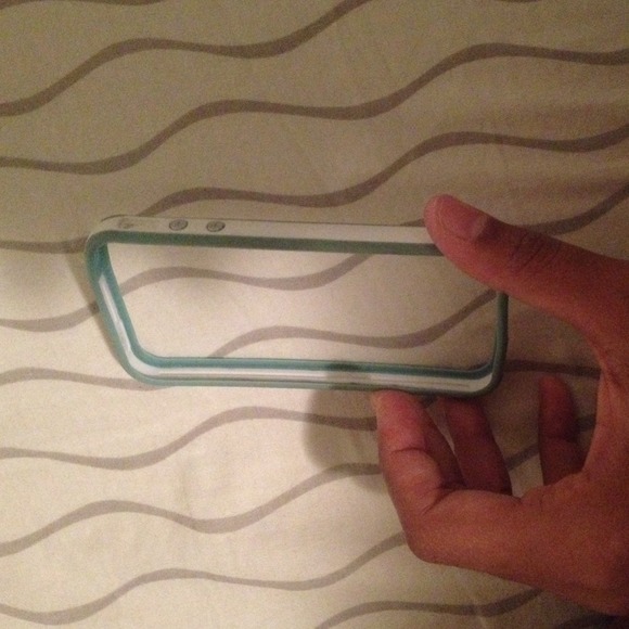 iPhone 4/4S bumper - Picture 2 of 2