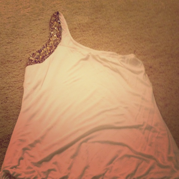 one shoulder shirt