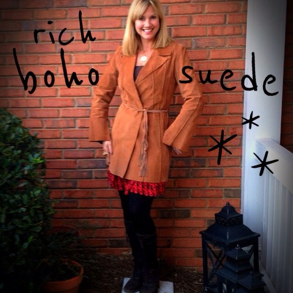 SOLD IN BUNDLE!📦suede,lined,fitted style jacket - Picture 4 of 4