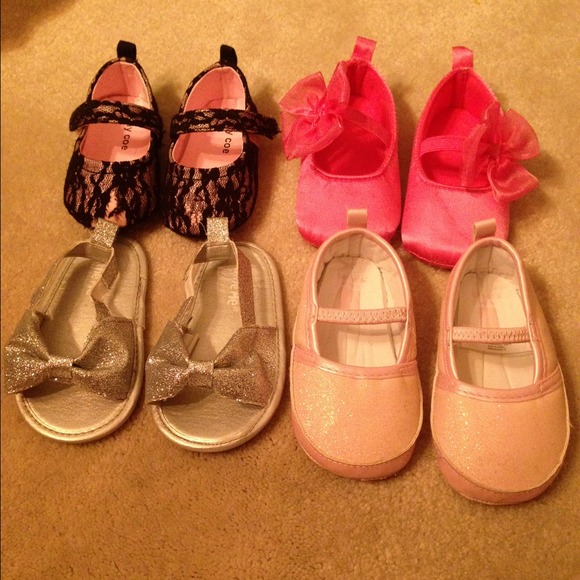 ⛔️ ️️️sold in a bundle⛔️Baby girl shoe bundle!