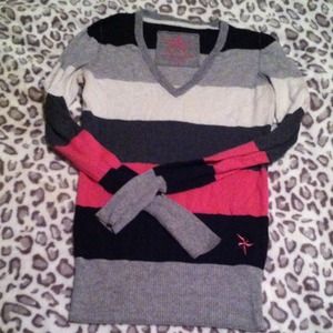 Nollie sweater