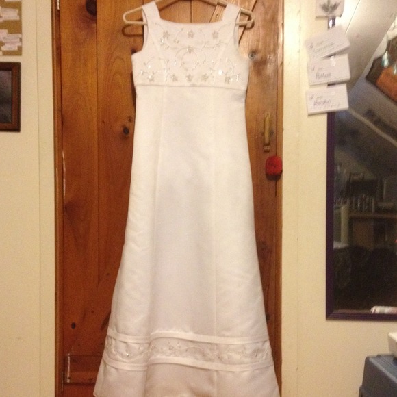 White flower girl dress